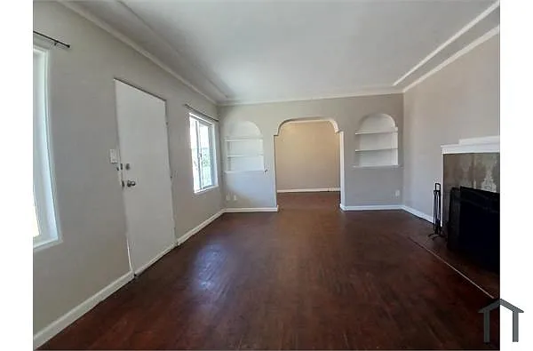 Building Photo - 743 Harris Ave #A