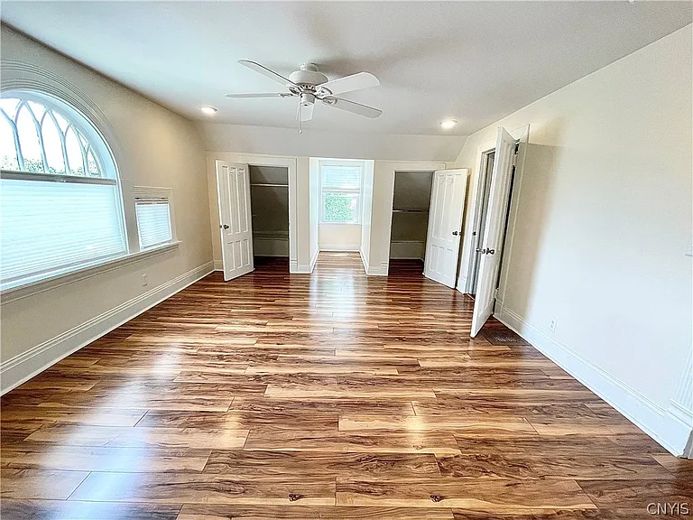 365 Green St — Photo 14