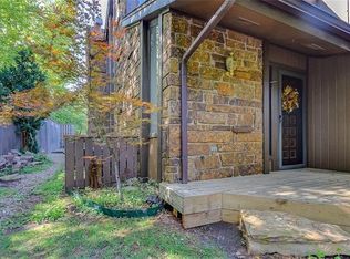 800 W Imhoff Rd, Norman, OK 73072