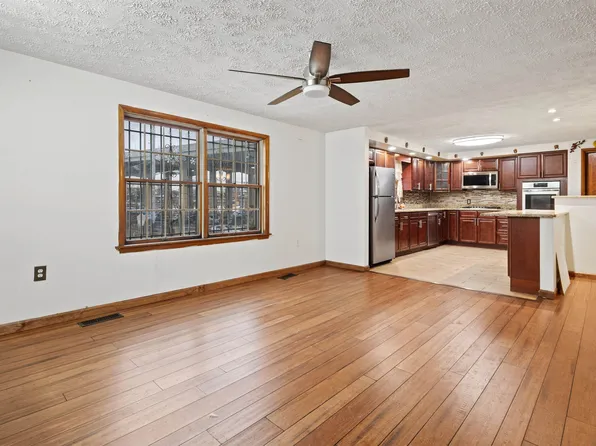 85 Merseles Street image 1 of 9