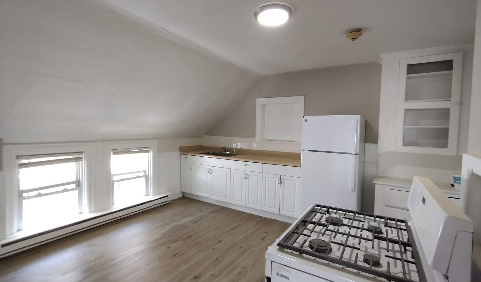 27 Hawes St FLOOR 3, Pawtucket, RI 02860 Zillow