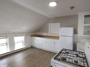 27 Hawes St FLOOR 3, Pawtucket, RI 02860