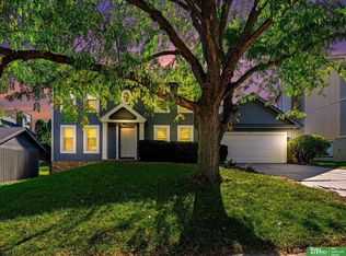 13415 Hillsborough Dr, Omaha, NE 68164