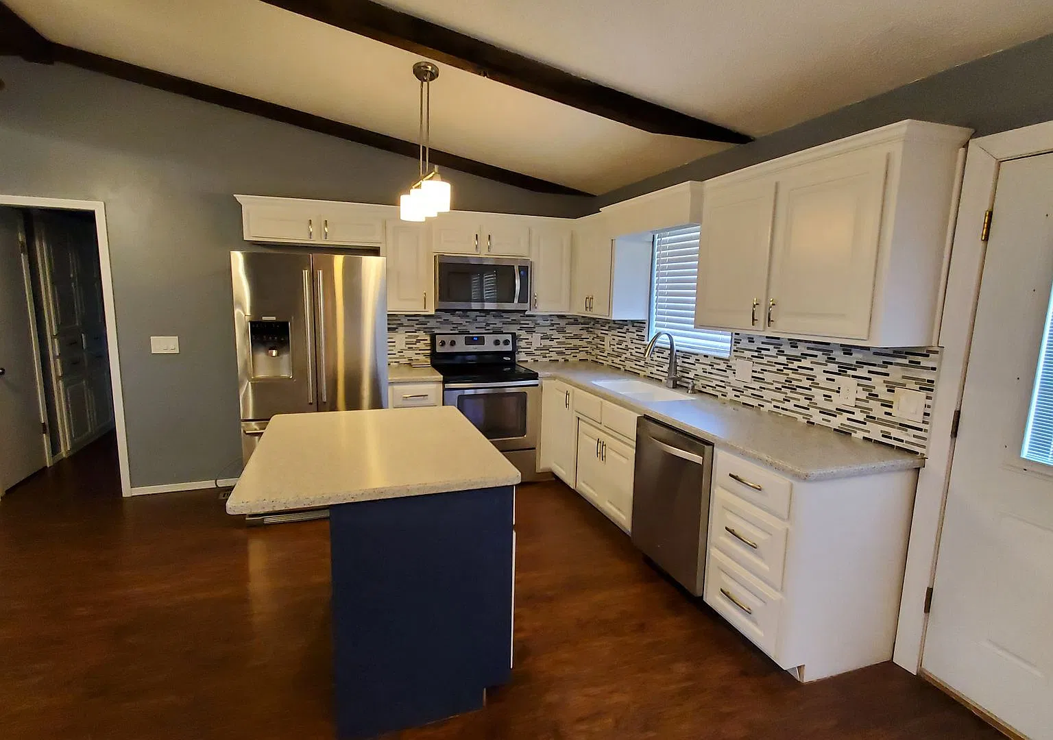 Preleasing For Early Aug 2027! (3) Bed/(2) Bath - Over 1800 Sqft W/ Bonus Room And Bar! — Photo 4