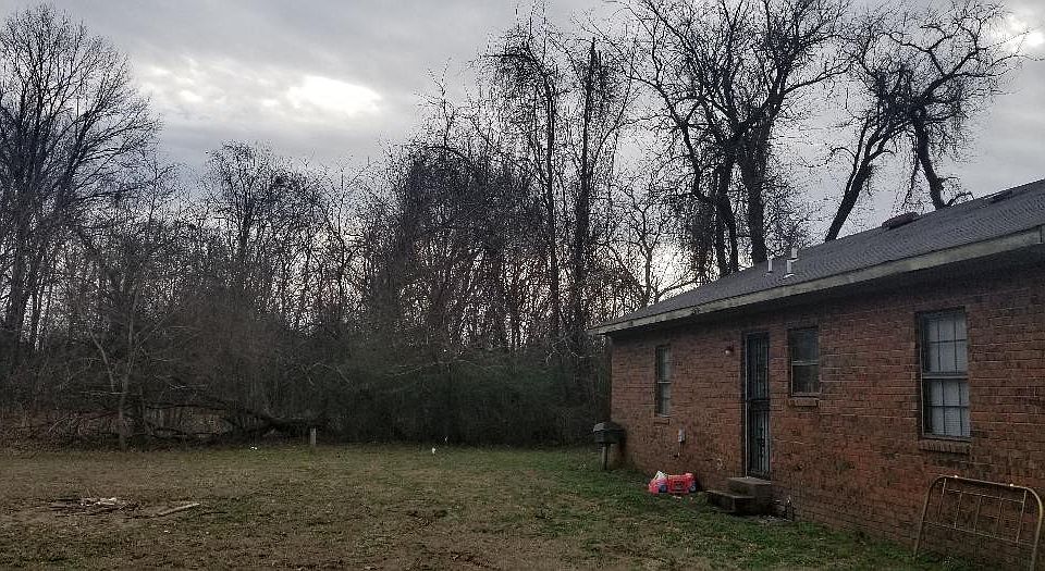 1st image of 552 Holly St