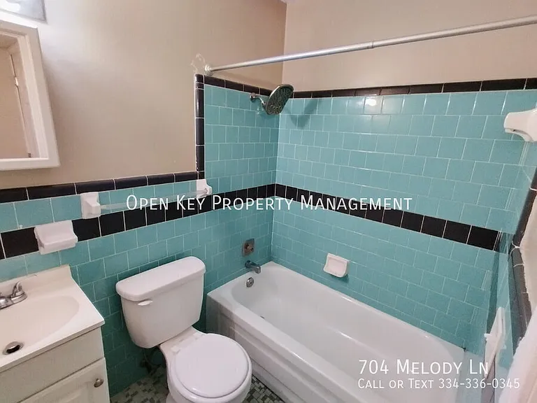 704 Melody Ln — Photo 10