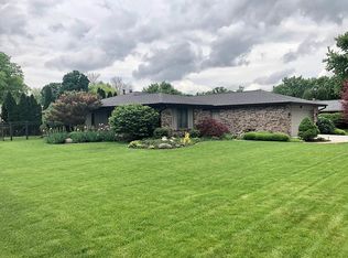 10 Forestview Rd, Morton, IL 61550