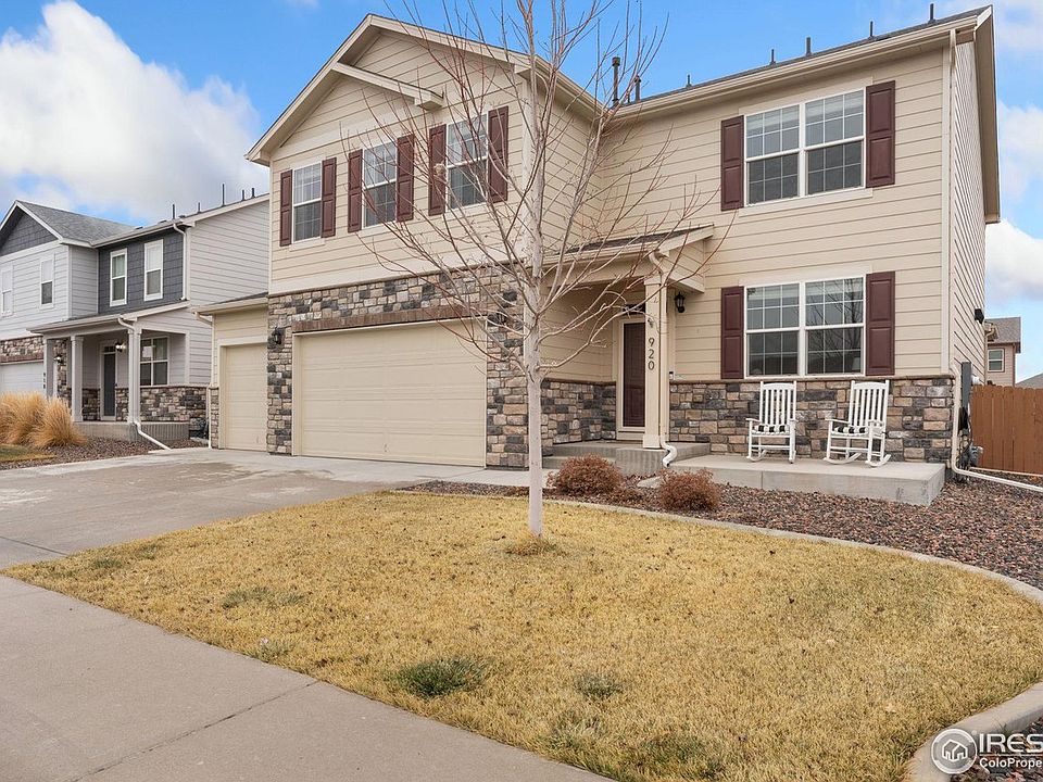 1st image of 920 Charlton Dr