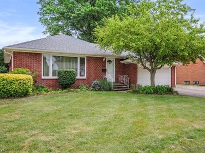 1771 Crestwood Rd, Mayfield Heights, OH, 44124