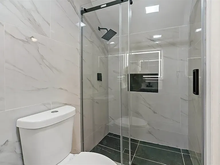 338 Elm St — Photo 15