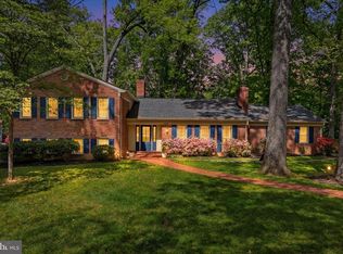 2400 Beekay Ct, Vienna, VA 22181