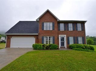 7606 Peebles Ln, Roanoke, VA 24018