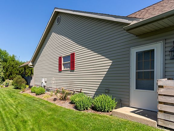 2nd image of 2738 Becker Dr