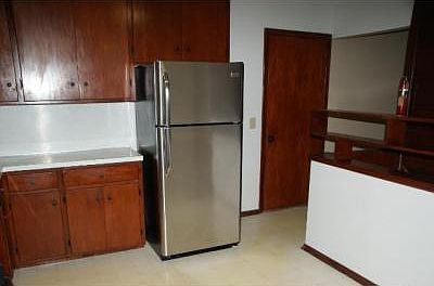 5th image of 626 W Park Valley Dr