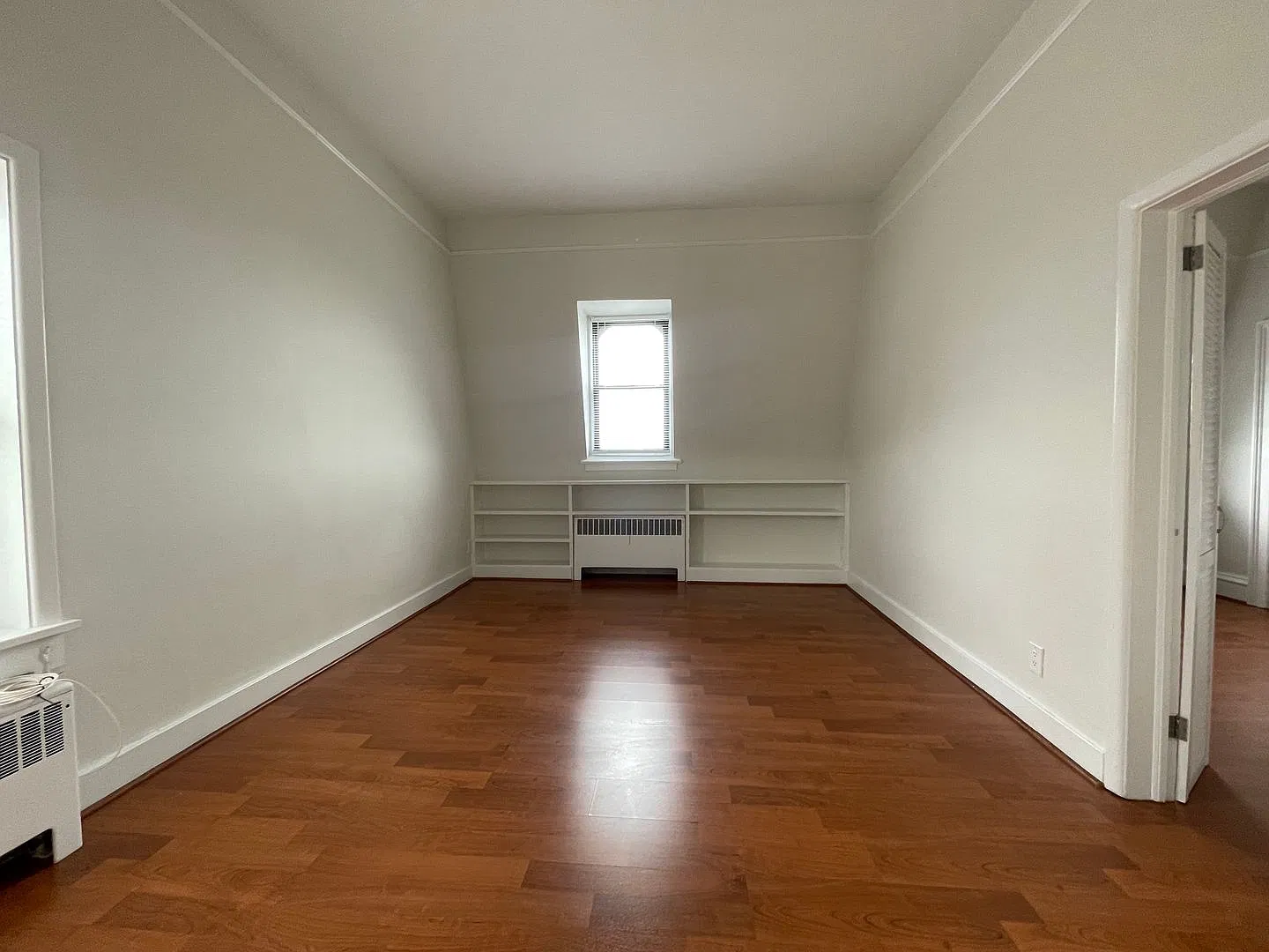 52 North Washington Street — Photo 4