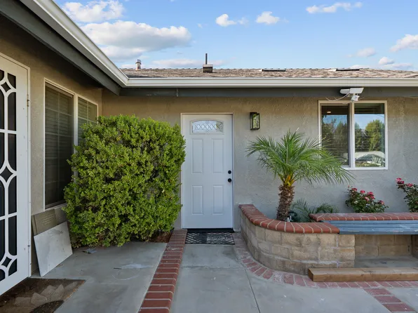 27477 Pamplico Dr #1/2, Valencia, CA 91354