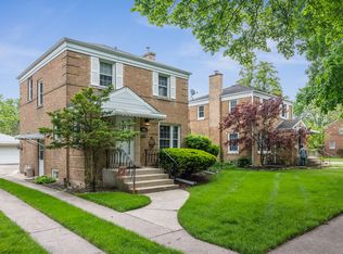 2455 S 8th Ave, Riverside, IL 60546