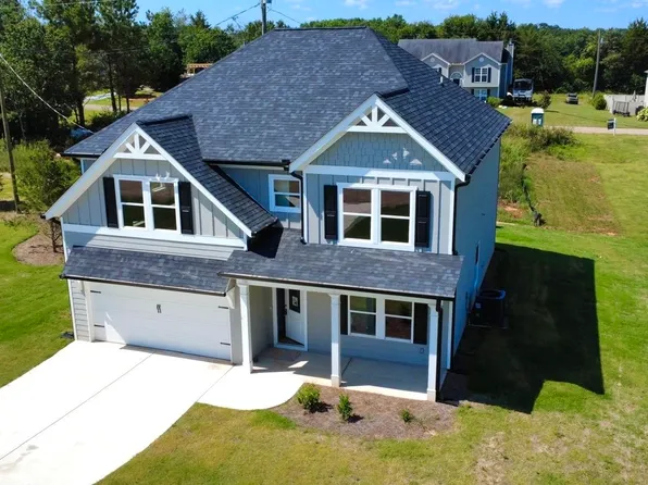 56 Harriet Dr, Lavonia, GA 30553