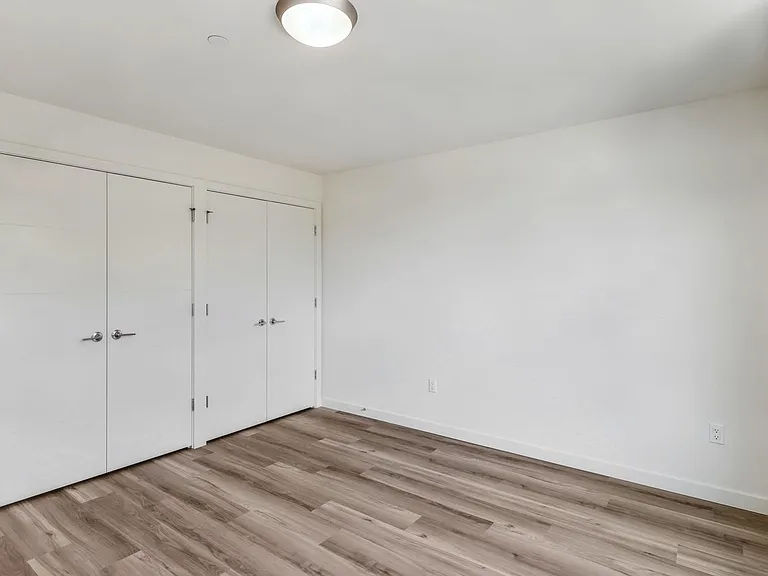 2826 S Walden St — Photo 9
