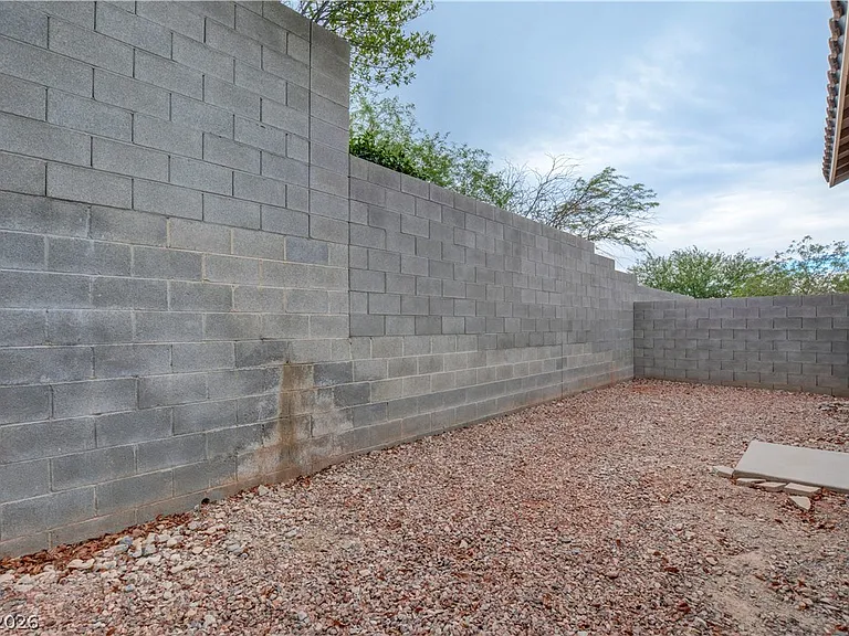 9540 Gibbon Ave — Photo 5