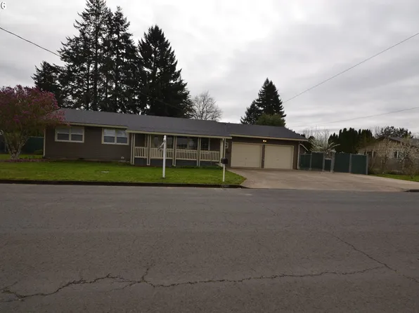 912 NE 28th St, McMinnville, OR 97128
