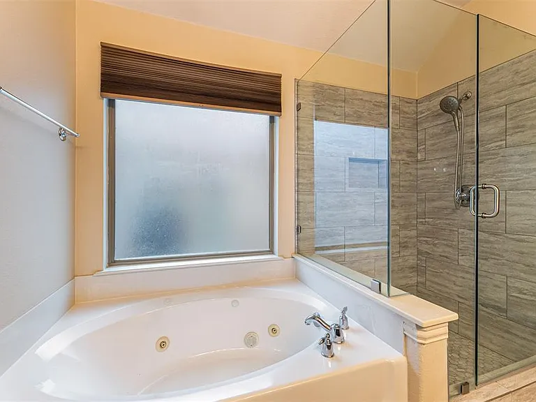 1475 Cambridge Dr — Photo 28
