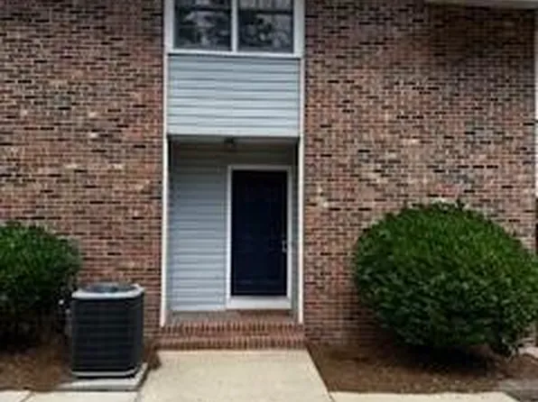 365 W Illinois Ave APT 14, Southern Pines, NC 28387