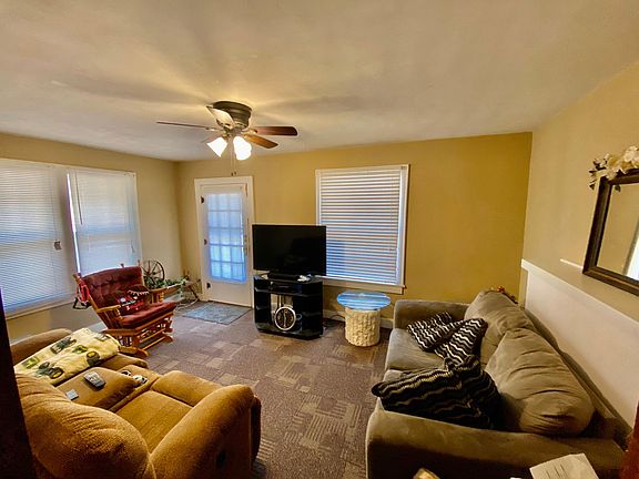 2nd image of 1203 W McCarty St #B