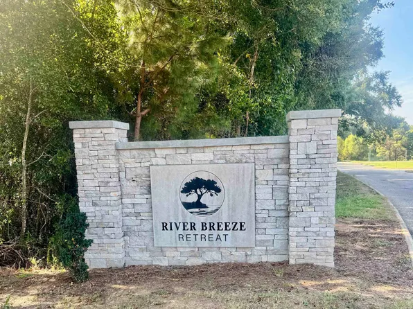 Lakeside Ln, Andalusia, AL 36421