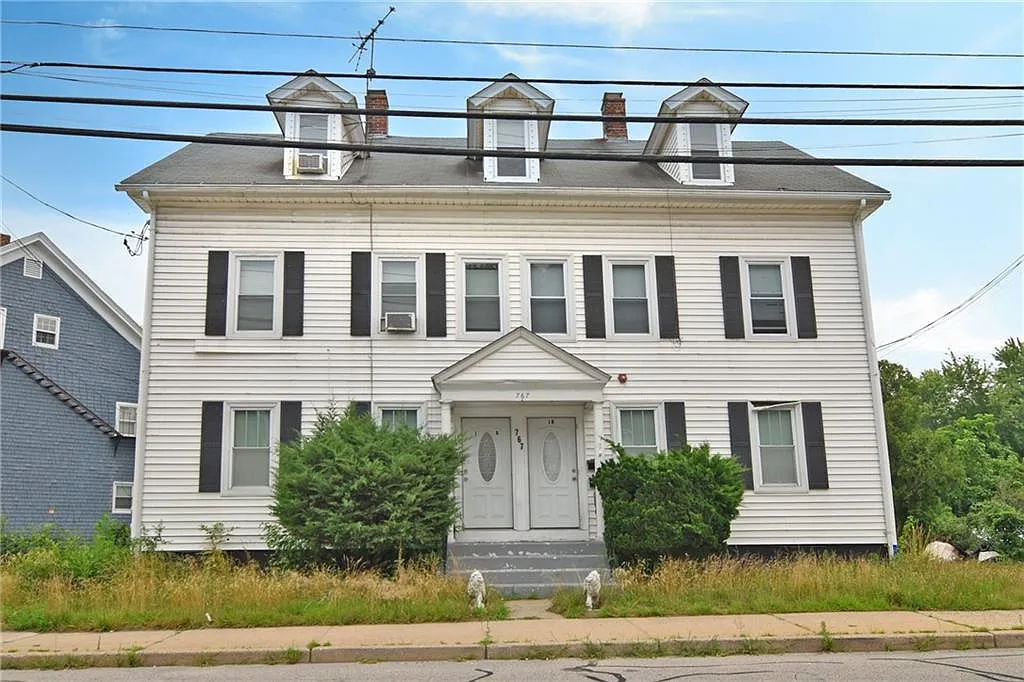 4 bed, 800 sqft, $2,000 — Photo 1