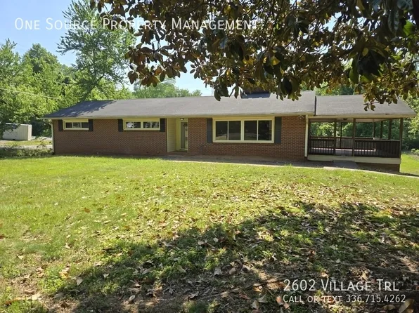 2602 Village Trl, Winston Salem, NC 27106