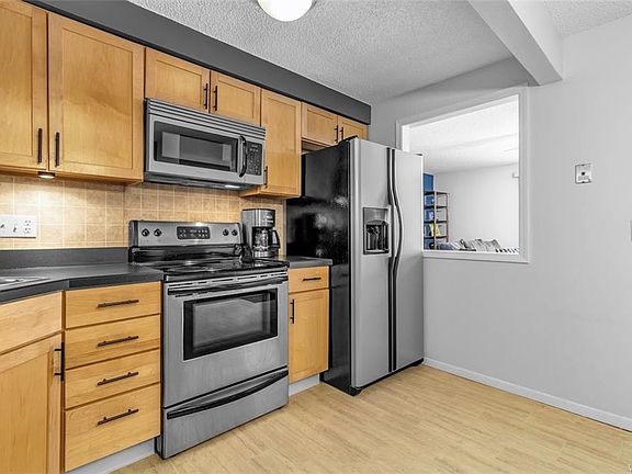 4th image of 48 Foxberry Dr S #B