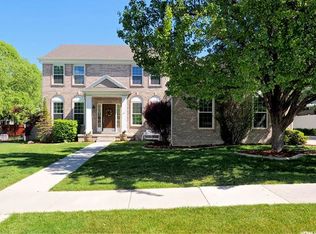 393 E Cranberry Hill Dr, Draper, UT 84020