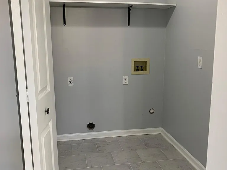 1508 Spelling Way — Photo 3