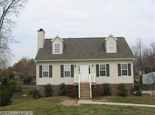 837 Leichester Square Ct, Kernersville, NC 27284