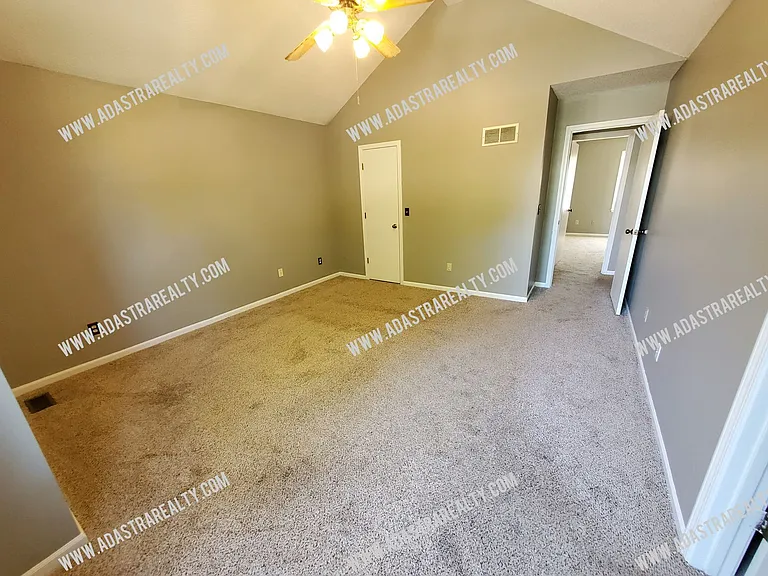 14801 W 123rd Ter — Photo 8