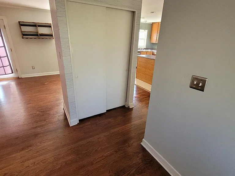 1509 Buckeye Rd — Photo 2