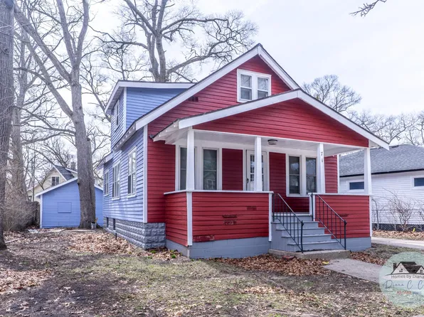 71 Crescent Ave, Muskegon Heights, MI 49444