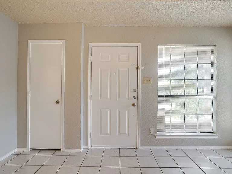 4517 Compass Ct — Photo 3