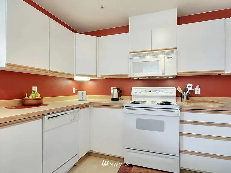 4021 S 222nd Pl #204 — Photo 7