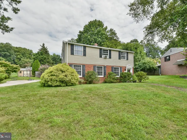 4063 S Warner Rd, Lafayette Hill, PA 19444