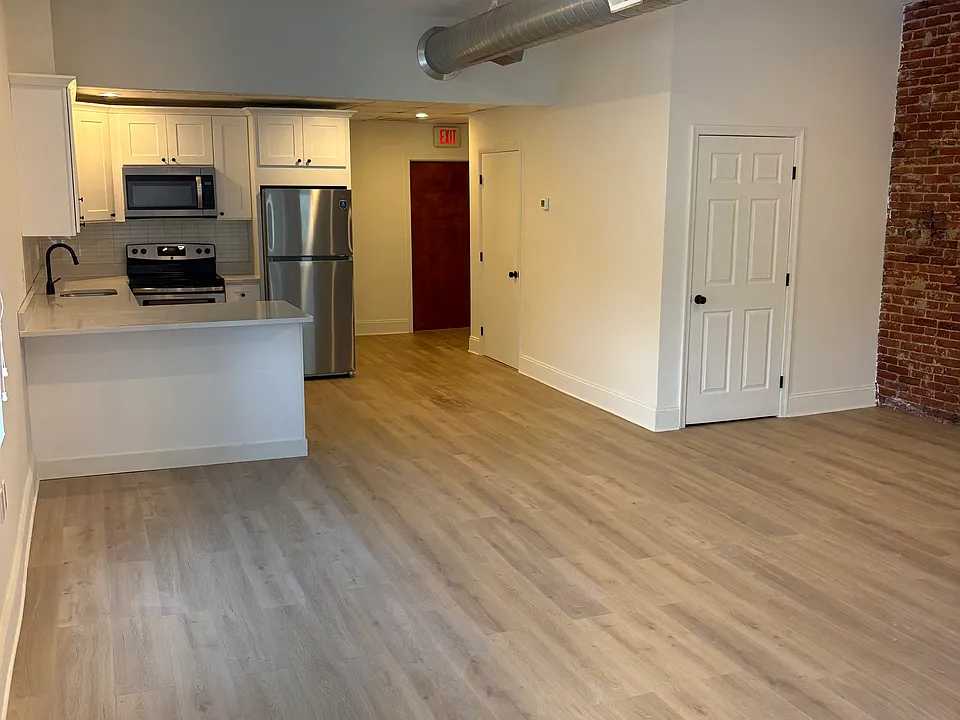 213 N Broad St #3