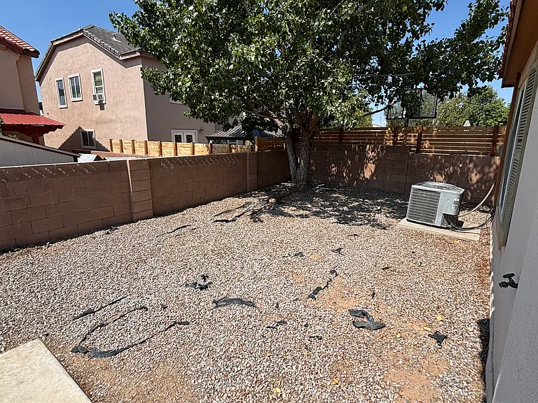 1024 Waterfall Dr NE — Photo 4