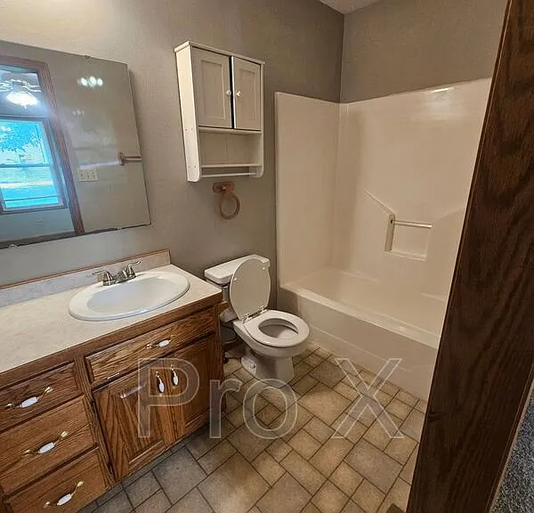 512 E Park St #A — Photo 13