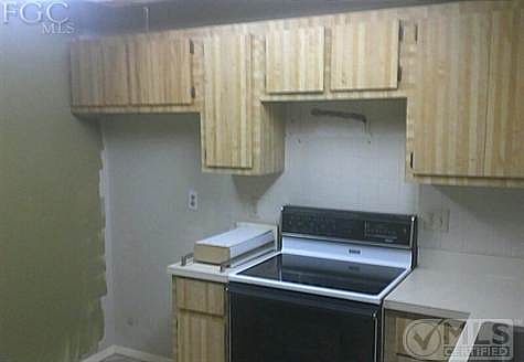4th image of 5650 Foxlake Dr