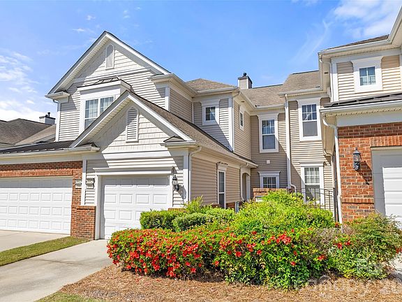 3rd image of 44429 Oriole Dr Unit 100