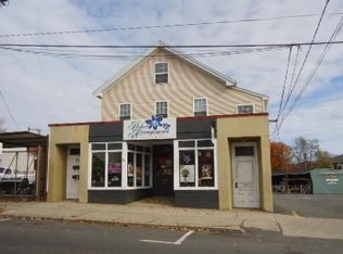 77 Union St #1, Easthampton, MA 01027