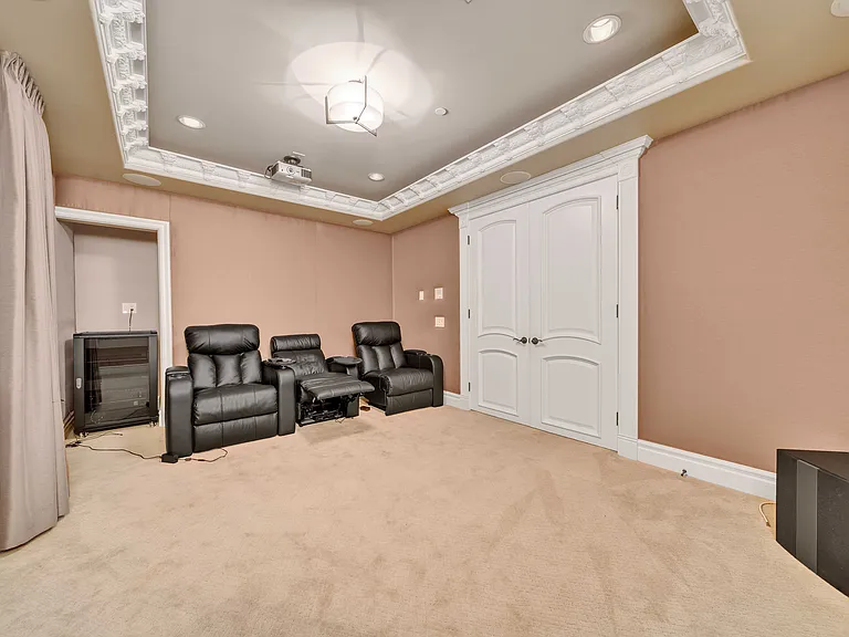 137 W Winnie Way — Photo 27