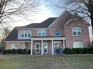 1225 Macon Ridge Dr, Collierville, TN 38017