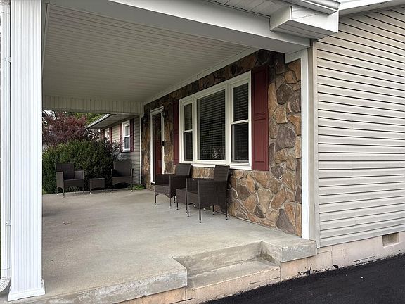 5th image of 111 Meadow Pl